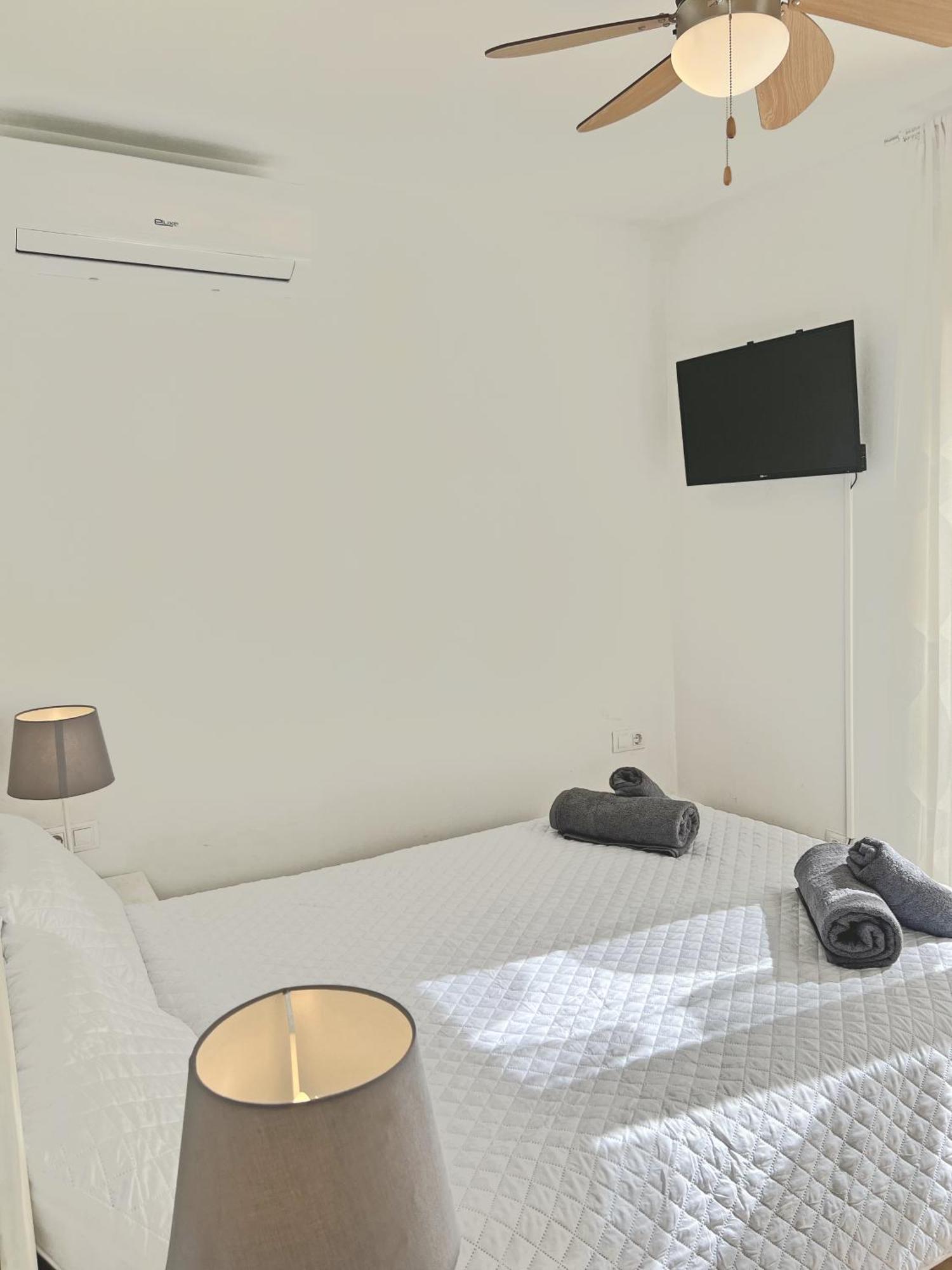 Puro Centro. 500m Del Mar. A/c Apartament